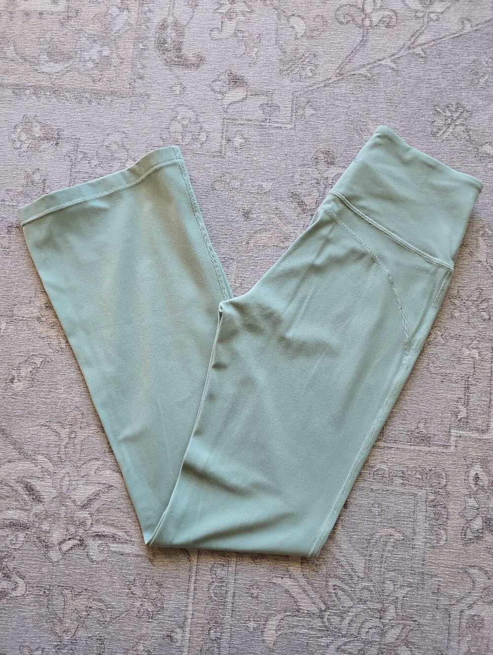Lululemon Groove Super High Rise Flared Pant Nulu Regular Size 8